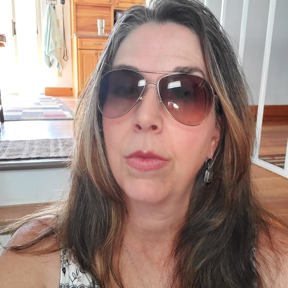 Meet your Posher, Michele